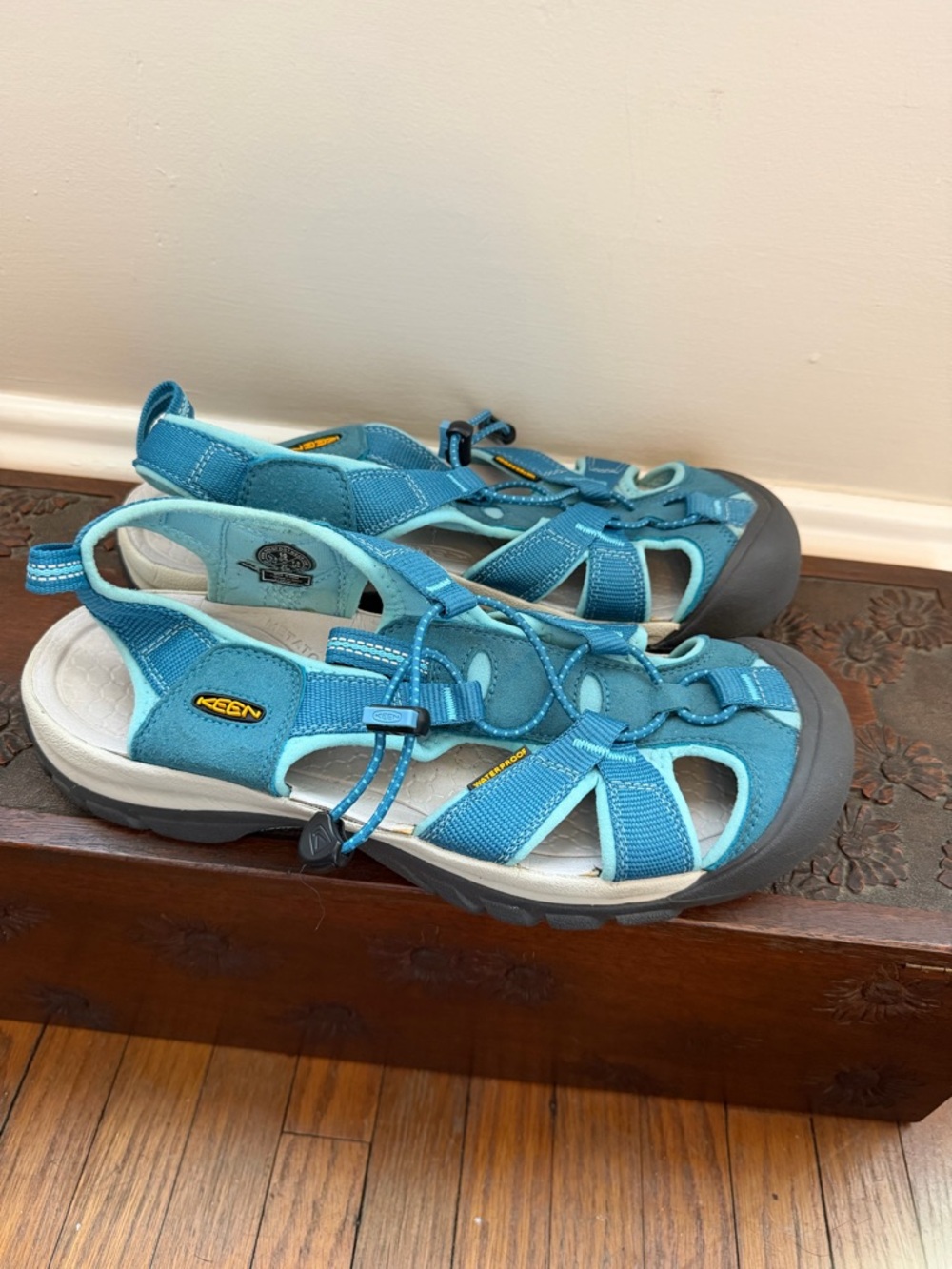 Keen Water Sandals Women's Size 10 Medium Blue Cinch Strap Outdoor Waterproof